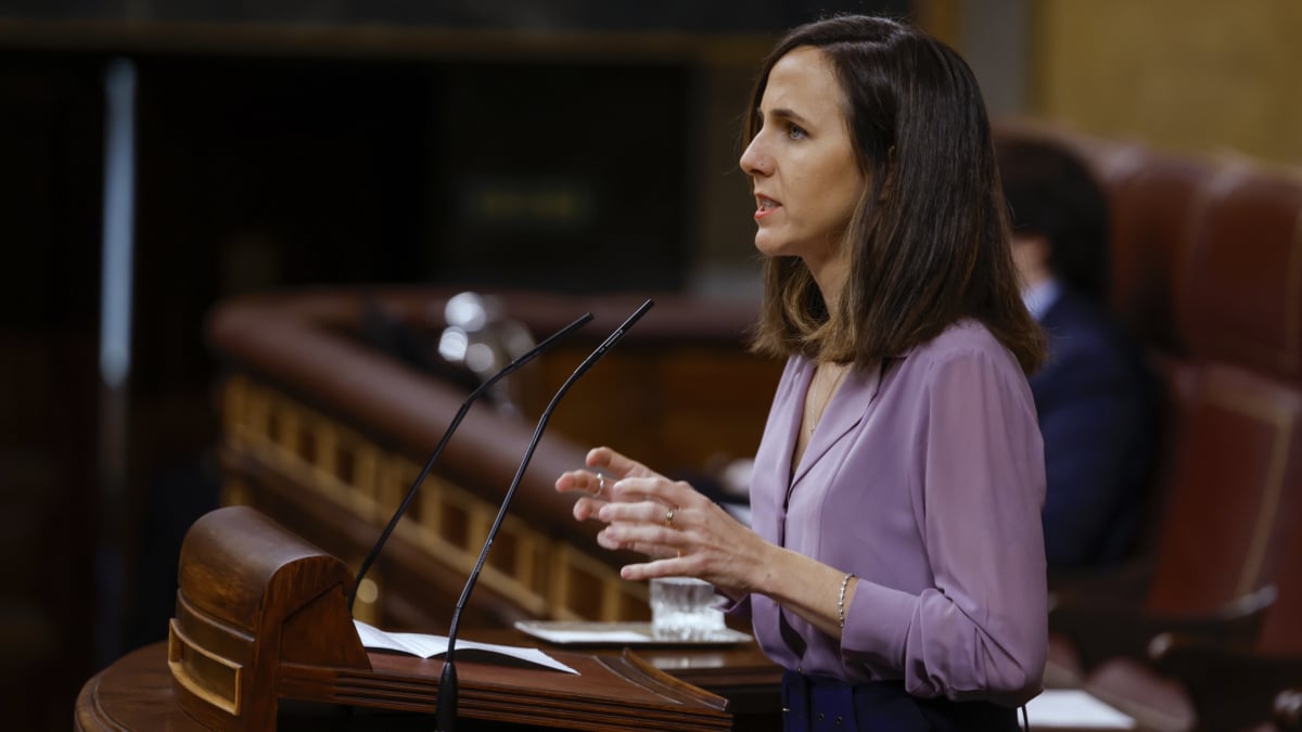 MADRID, 21/11/2024.- La diputada de Podemos Ione Belarra durante su intervención tras la presentación del informe del Defensor del Pueblo sobre los abusos sexuales en el ámbito de la Iglesia católica y el papel de los poderes públicos", este jueves en el Congreso. EFE/Javier Lizón