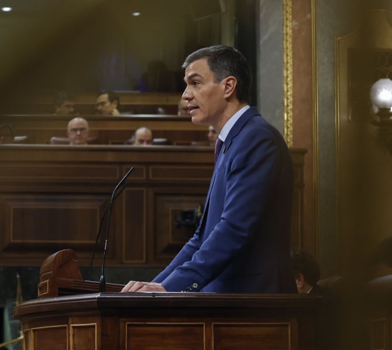 Sánchez anuncia un tercer paquete de ayudas y defiende su gestión de la DANA apuntando a Mazón: "El Gobierno cumplió, el sistema no falló"