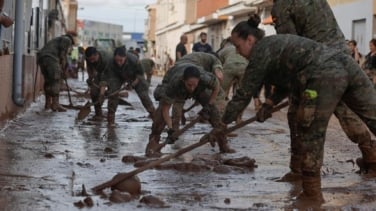 Sarna entre los militares en Valencia por la DANA: una asociación pide explicaciones a Robles