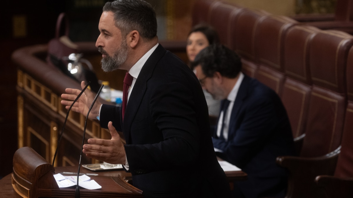 Abascal anuncia indultos a los que insultaron e intentaron agredir a Sánchez en Paiporta, si llega al Gobierno