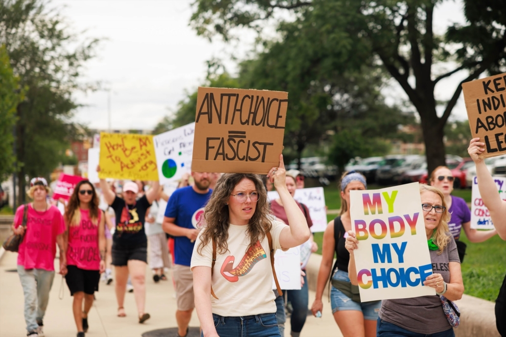 Manifestación en contra de la nueva ley del aborto en Indianápolis, Indiana.