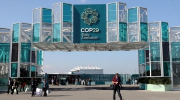 La COP29 acuerda que los países ricos aporten 300 mil millones de dólares a los menos desarrollados