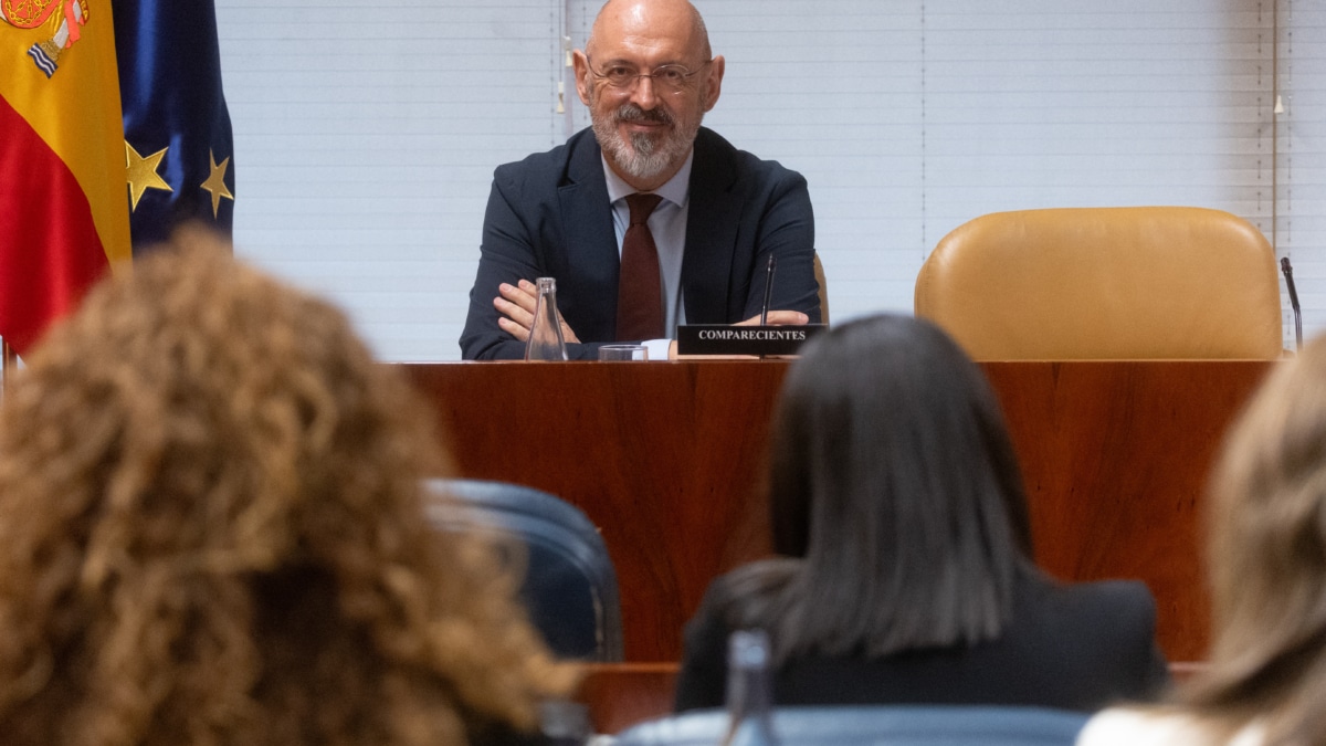 El rector de la Complutense admite que el caso de Begoña Gómez es único, aunque niega trato de favor