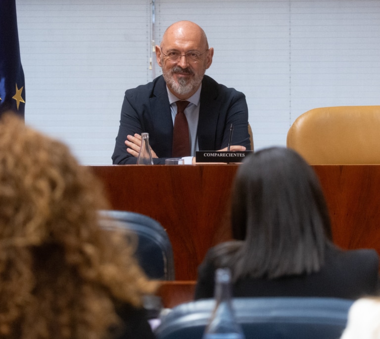 El rector de la Complutense admite que el caso de Begoña Gómez es único, aunque niega trato de favor