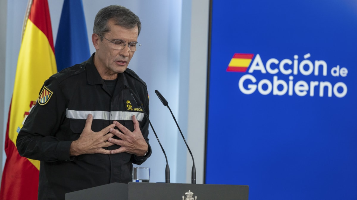 MADRID, 04/11/2024.- El general jefe de la UME, Javier Marcos, ofrece una rueda de prensa para informar de lo abordado en la séptima reunión del Comité de crisis para el seguimiento de los efectos de la DANA, este lunes en Madrid. EFE/ Fernando Villar