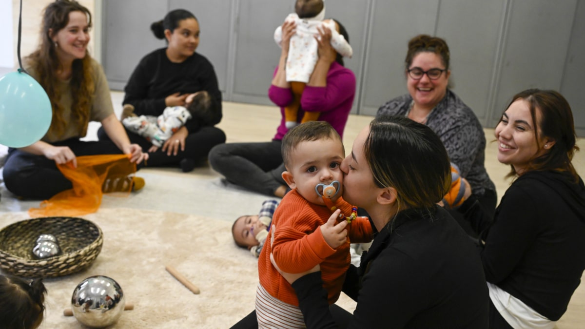 Los Espacios Familiares 0-3 de CaixaProinfancia atienden ya a 1.500 familias