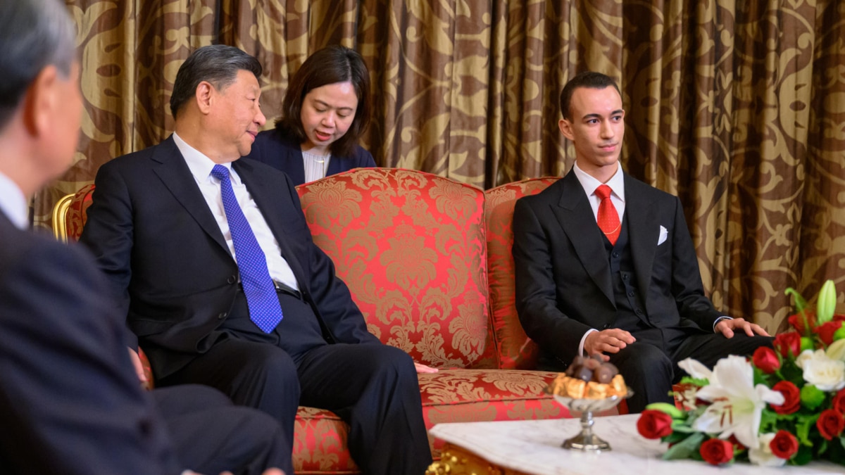 Xi Jingping, recibido en Marruecos por el príncipe heredero ante la ausencia de Mohamed VI