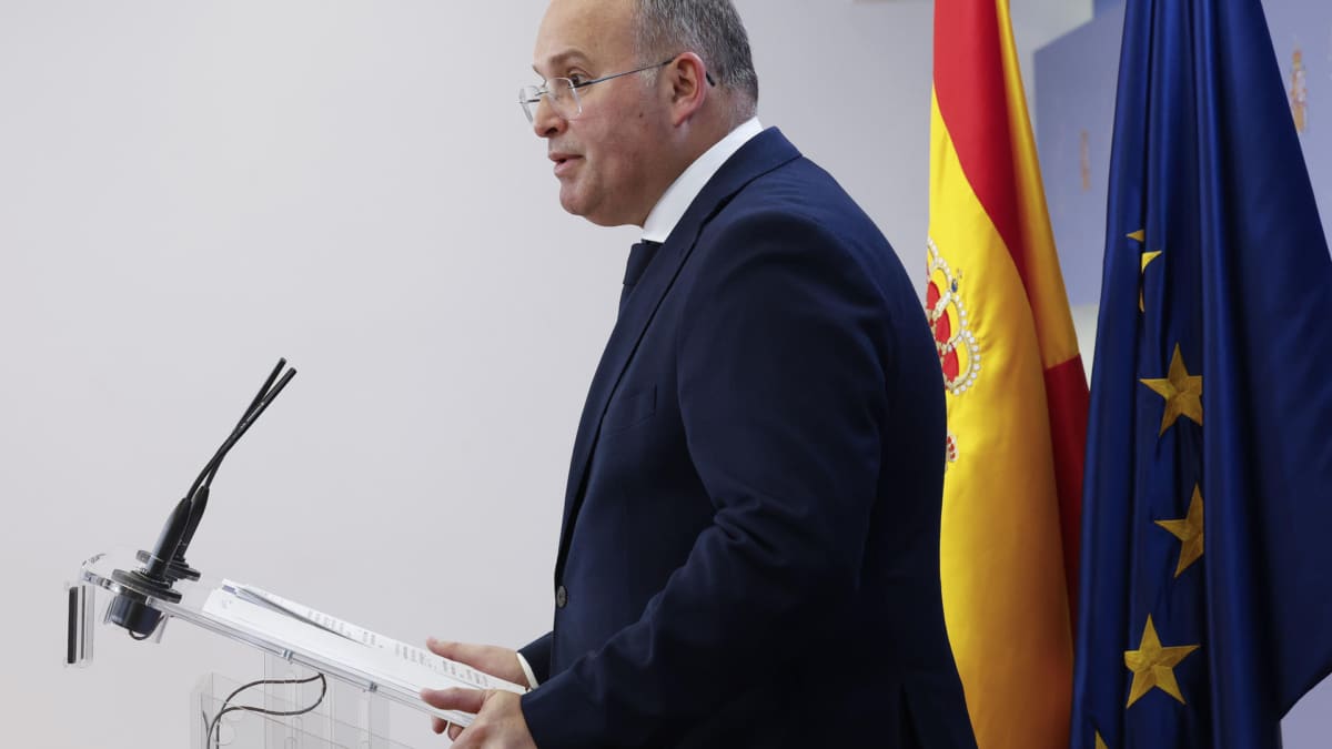 El portavoz del PP, Miguel Tellado en rueda de prensa tras la reunión de la Junta de Portavoces.