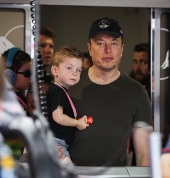 Elon Musk promete “enseñar” a EEUU a tener más hijos, pero la [...]