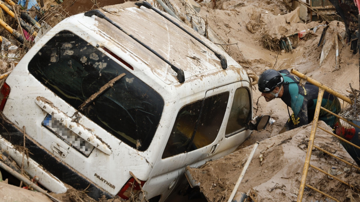 La DANA causa ya 211 fallecidos y continúan las tareas de emergencia