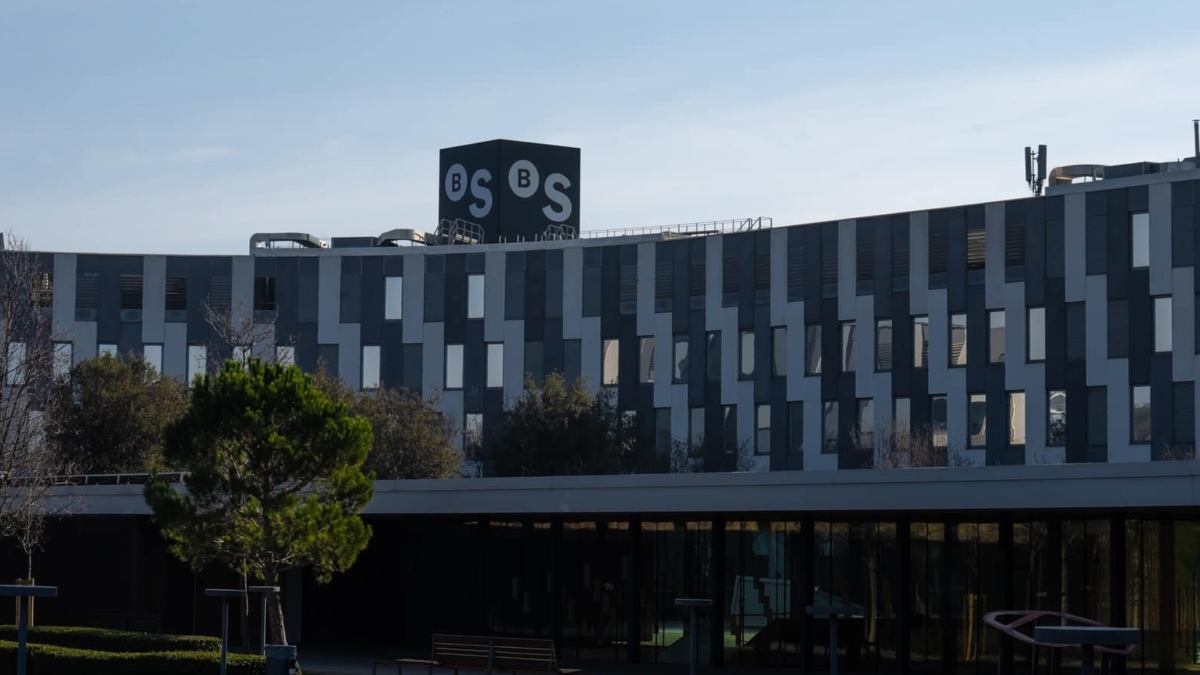 Edificio del Banco Sabadell en San Cugat del Vallés (Barcelona).