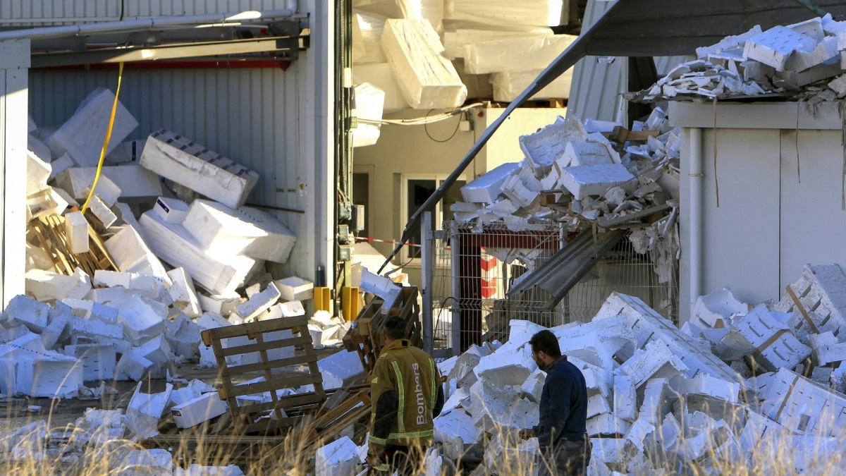 Tres muertos y siete heridos muy graves tras una explosión en una fábrica de Ibi (Alicante)