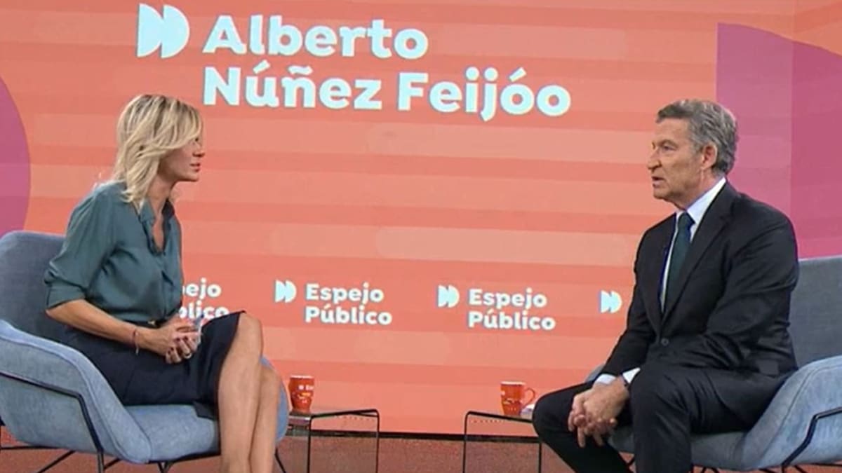 El presidente del PP, Alberto Núñez Feijóo, en una entrevista para Espejo Público