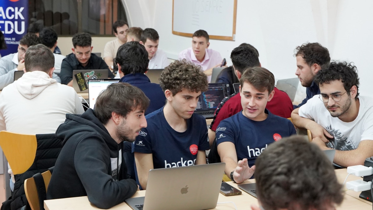 Participantes de la quinta edición del 'hackathon' #hack4edu