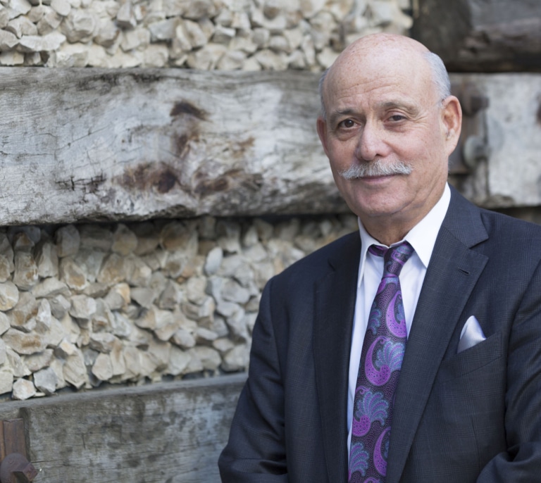 La rebelión del agua que vaticinó Jeremy Rifkin en 1980: con cada grado adicional se transforma en un arma climática