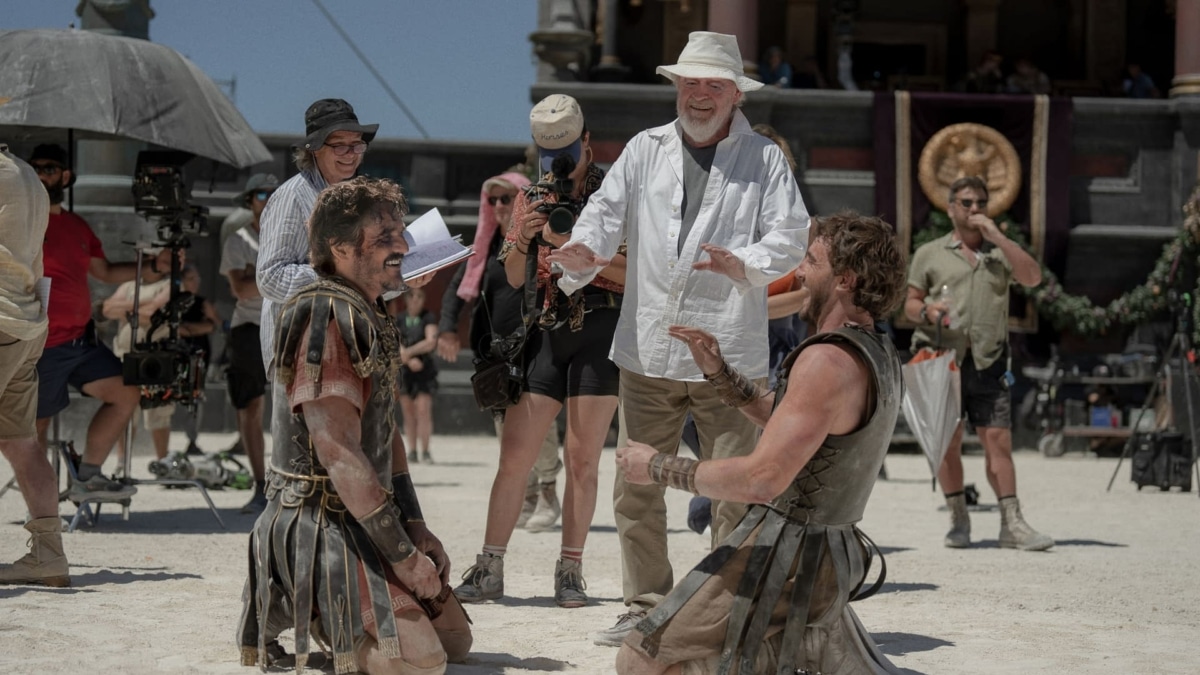 Pedro Pascal, Ridley Scott y Paul Mescal durante el rodaje de 'Gladiator II'.