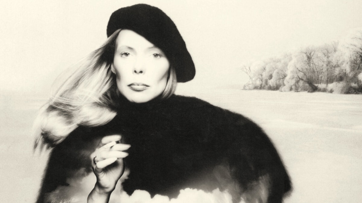 Joni Mitchell en la portada de 'Hejira'.