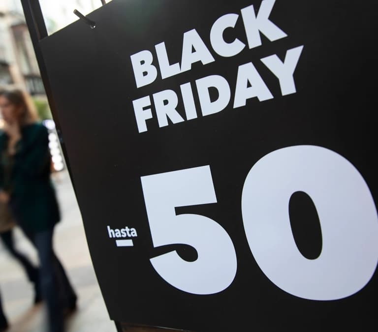 ¿Merece la pena comprar este Black Friday? cada año hay menos descuentos reales, según la OCU