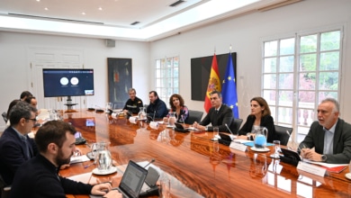 Sánchez anuncia el envío de 5.000 militares y 5.000 policías y guardias civiles más a Valencia, pero renuncia a tomar el control de la situación