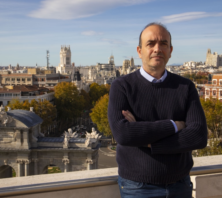 Omar Hatamleh, ingeniero español de la NASA: "En el futuro los países medirán su población en humanos y robots"