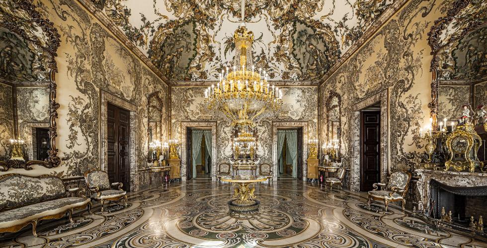 El salón Gasparini del Palacio Real de Madrid, donde Annie Leibovitz ha fotografiado a los Reyes.