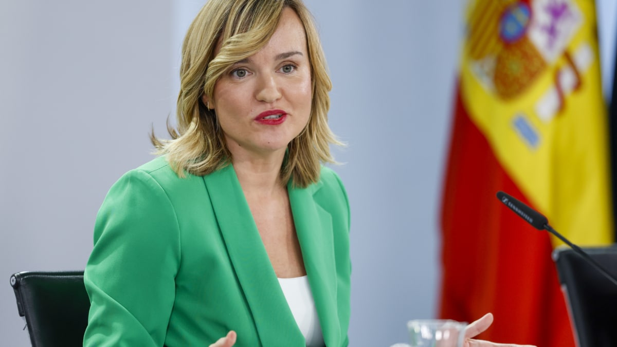 MADRID, 17/12/2024.- La ministra de Educación y portavoz del Gobierno, Pilar Alegría durante la rueda de prensa posterior a la reunión del Consejo de Ministros, este martes en el Palacio de la Moncloa, en Madrid. EFE/ Mariscal