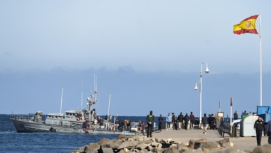 Una patrullera de Marruecos encalla muy cerca de la costa española