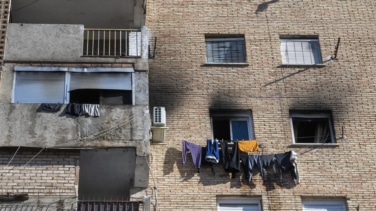 Muere un bebé de once meses en un incendio en Granada que deja siete heridos