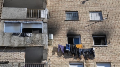 Muere un bebé de once meses en un incendio en Granada que deja siete heridos