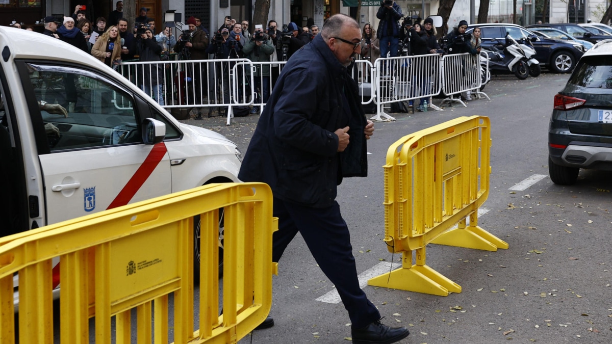 Koldo García, durante años asesor del exministro José Luis Ábalos, a su llegada este martes al Tribunal Supremo para declarar por primera vez ante un juez