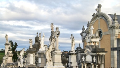 Un hombre desentierra el cadáver de su madre del cementerio de Avilés y se lo lleva a casa