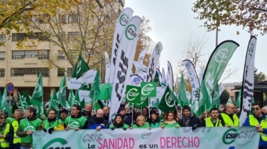 "Muface no se toca": el grito de miles de funcionarios en las calles de Madrid