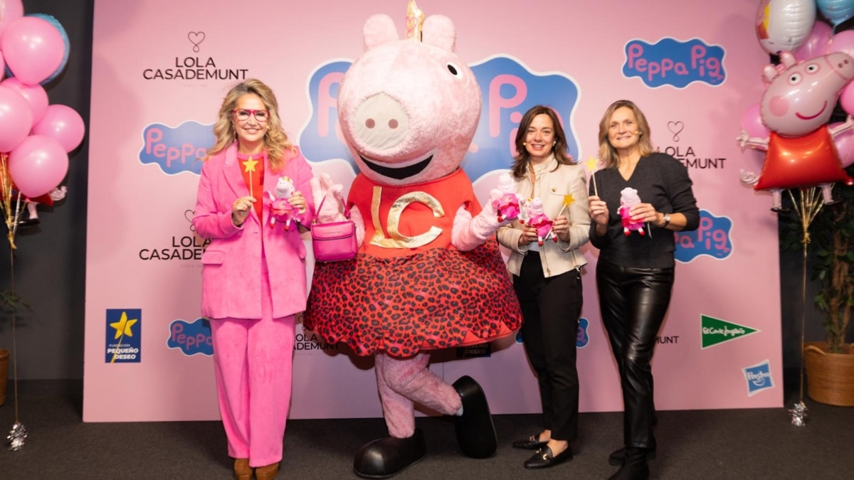 Lola Casademunt diseña el vestido del 20 cumpleaños de Peppa Pig