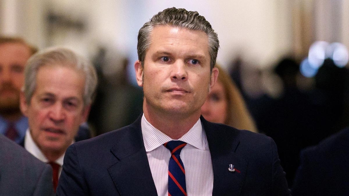 El presentador de la Fox y candidato de Trump para ser el próximo secretario de Defensa Pete Hegseth.