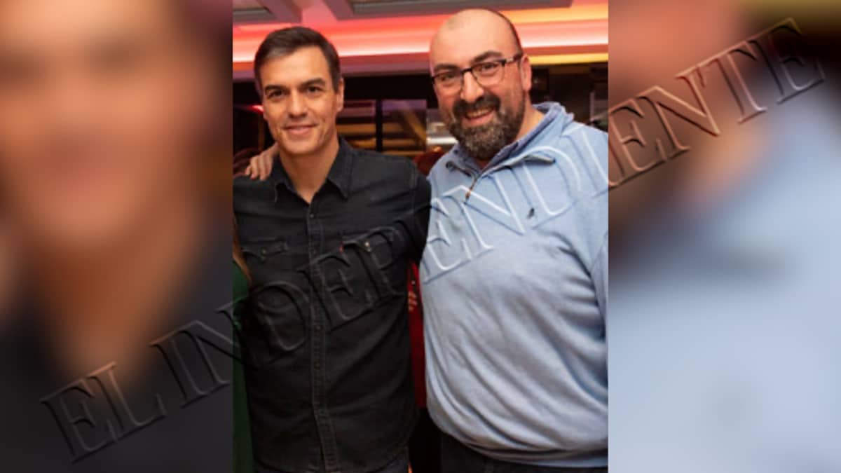 El presidente del Gobierno, Pedro Sánchez, y Koldo García en el cumpleaños de José Luis Ábalos en 2019, que se celebró en un restaurante de Aldama