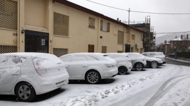 Tráfico alerta ante las próximas nevadas y recomienda llevar cadenas y neumáticos apropiados