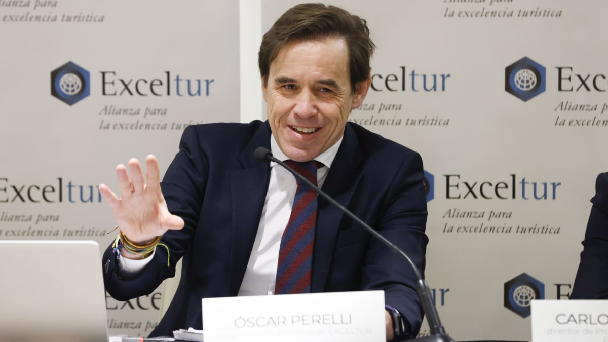 El vicepresidente ejecutivo de Exceltur, Óscar Perelli, presenta el informe de valoración del año 2024.