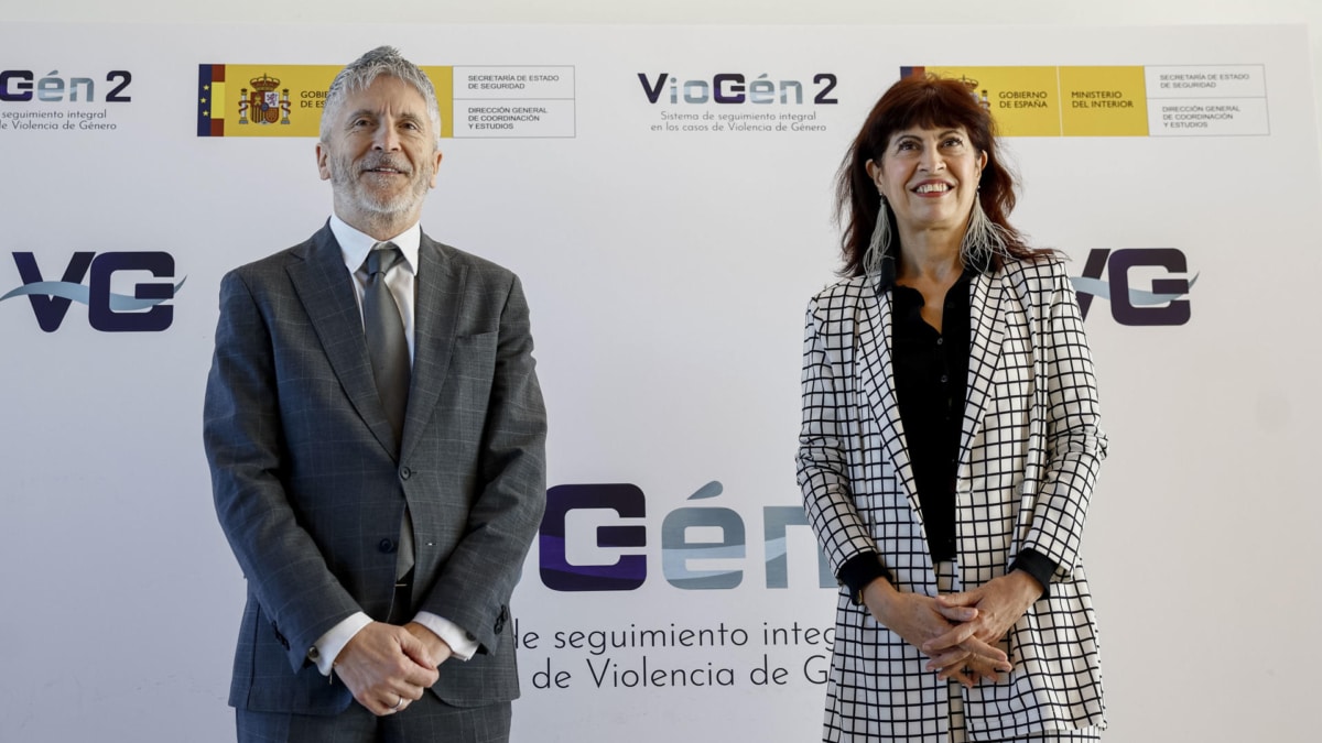 El ministro del Interior, Fernando Grande-Marlaska y la ministra de Igualdad, Ana Redondo, durante la presentación del nuevo modelo de respuesta policial a la violencia de género, este miércoles en Madrid