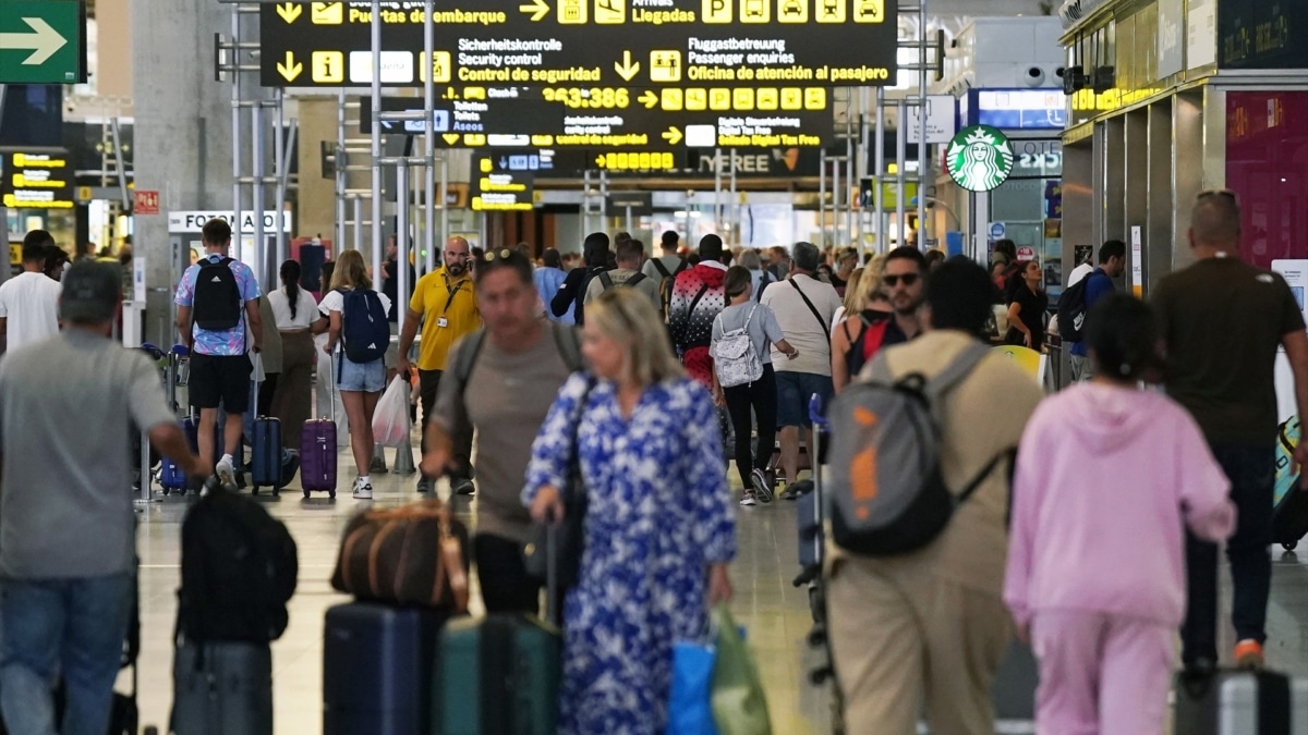 Imagen de archivo del aeropuerto de Málaga, en 2024