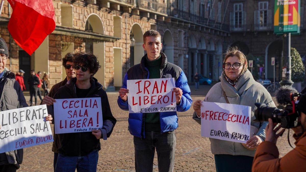 Manifestaciones en Italia para la liberación de la periodista Cecilia Sala