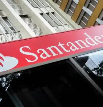 Santander reconoce los cargos de tarjetas duplicados debido a un error técnico