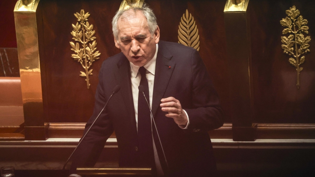 François Bayrou, primer ministro de Francia, ante la Asamblea Nacional