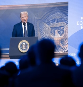 Trump, en Davos: "La UE nos trata muy mal, muy injustamente"