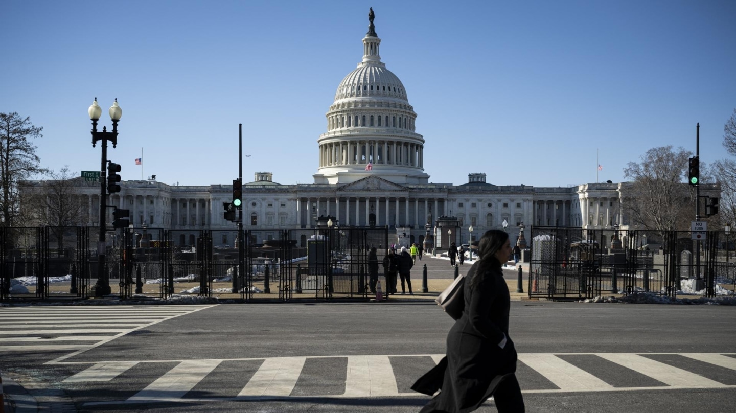 Vista general del edificio del Capitolio de los Estados Unidos dos días antes de la segunda toma de posesión de Donald Trump, en Washington.