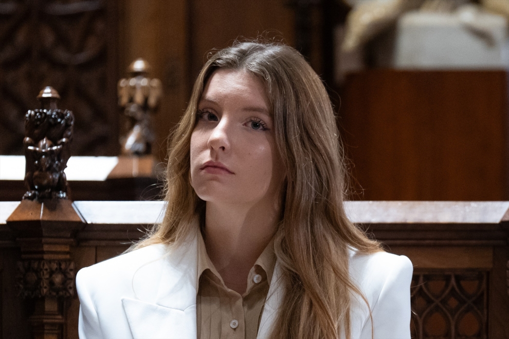 La hija de la baronesa Carmen Cervera, durante la rueda de prensa para informar del acuerdo para ubicar en Barcelona el Museo Carmen Thyssen, en el ayuntamiento de Barcelona.