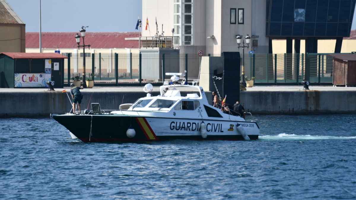 La Guardia Civil 'jubila' parte de sus patrulleras y busca nuevas para combatir a los narcos