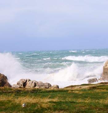 Viento causa caos: 16 incidencias atendidas por 112 en Cantabria