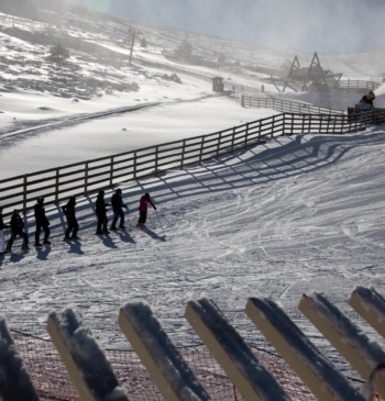 Cierre de la estación Valdesquí: la falta de nieve afecta a esquiadores [...]