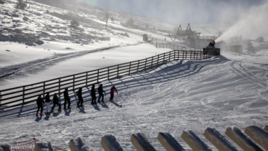 Cierre de la estación Valdesquí: la falta de nieve afecta a esquiadores y turistas