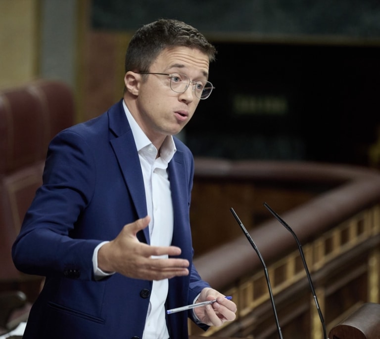 Errejón se queja de "no tener tiempo" para preparar su defensa al declarar después de la actriz denunciante